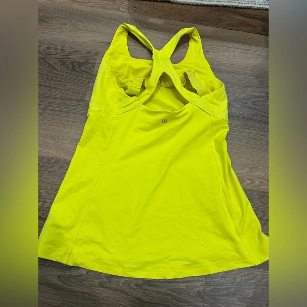Lululemon - Six Piece Tank Bundle